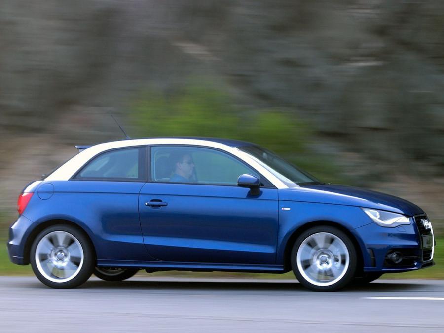  Audi A1 TFSI S-Line 2010 года  (ZA) (фото 7 из 15)